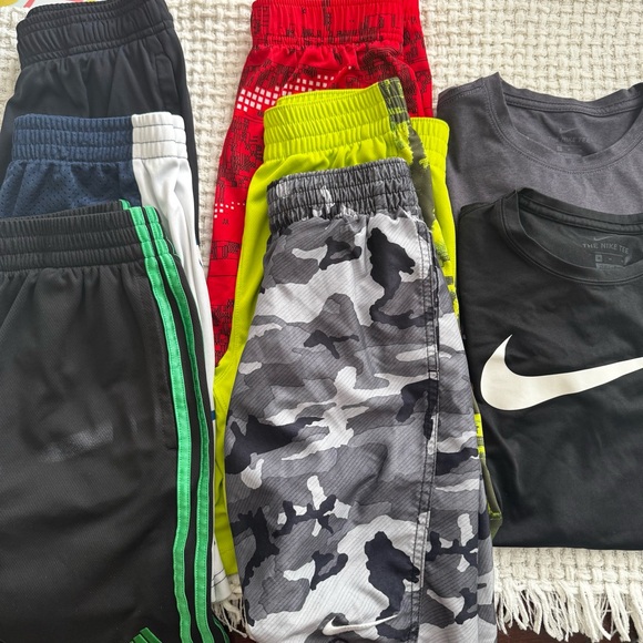 Lot of Boys Clothes size M - Picture 1 of 8